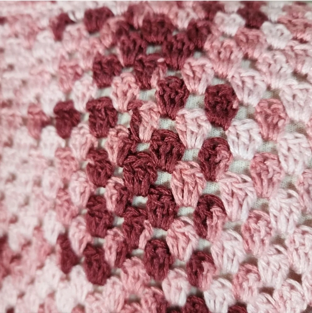 Hand Crafted Crocheted Pullover Pink Size L - Picture 9 of 12
